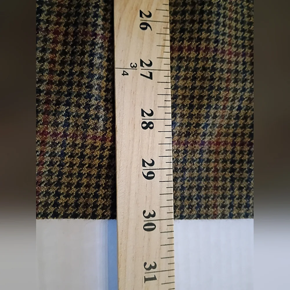 LaCrosse elegant houndstooth